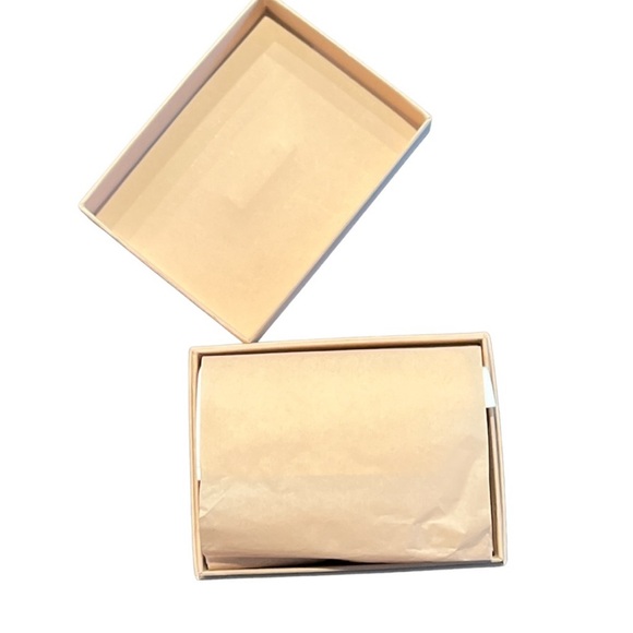 NIB Miu Miu Card Case - Picture 4 of 6